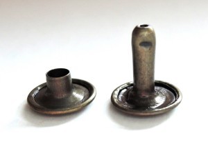 Rivet de sellerie 72 Z AB – laiton ancien